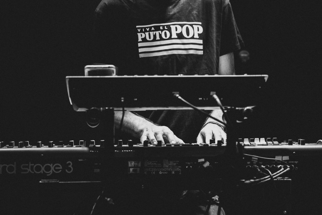 LUCÍA ZAMBUDIO - 16 TONELADAS-39