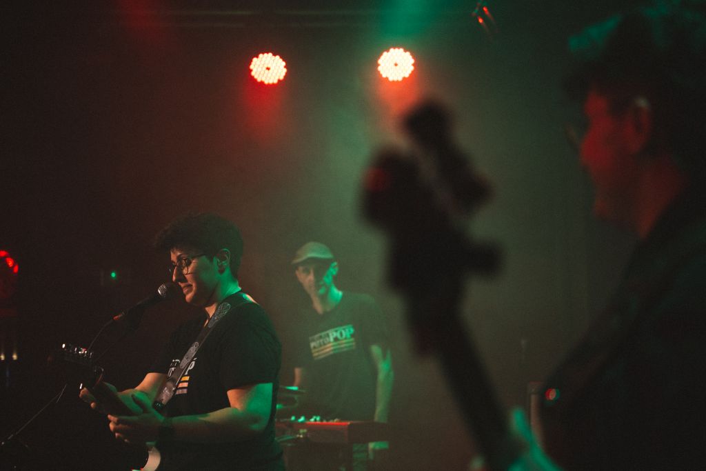 LUCÍA ZAMBUDIO - 16 TONELADAS-69